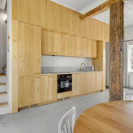 1 Bedroom Cozy In *
